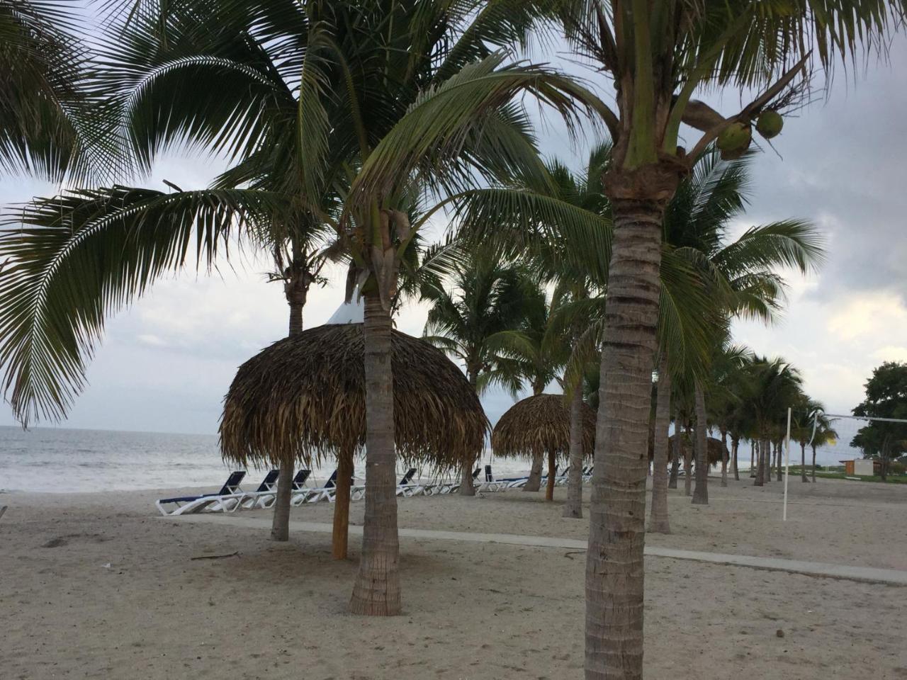 Playa Caracol Chame Aparthotel Buitenkant foto